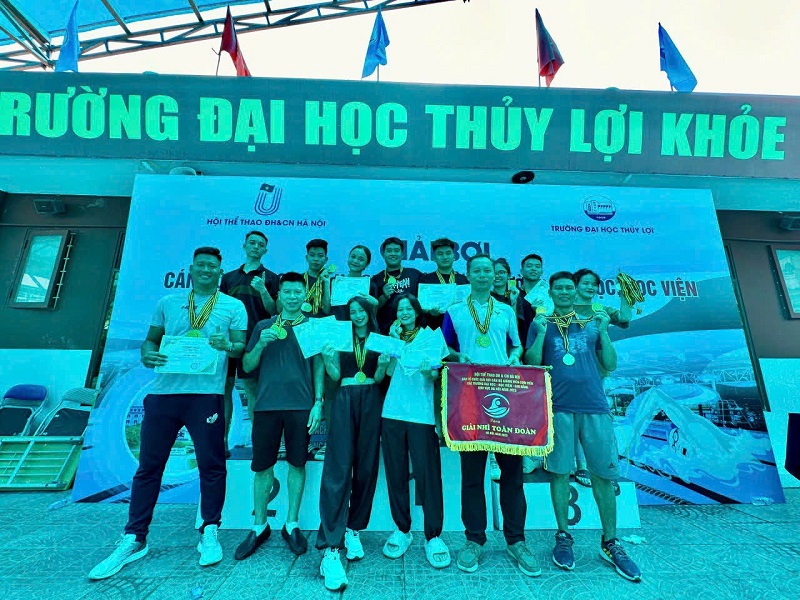 Đoàn VĐV nhà trường giành vị trí thứ 2 toàn đoàn tại Giải Bơi cán bộ - giảng viên, sinh viên các trường ĐH, HV, CĐ Hà Nội 2023