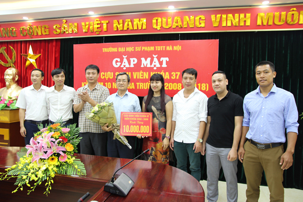 Cựu sinh viên K37, hệ đại học kỷ niệm 10 năm ngày ra trường