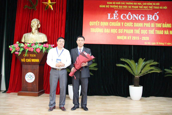 Trường Đại học Sư phạm TDTT Hà Nội công bố quyết định chuẩn y chức danh Phó Bí thư Đảng ủy Trường, nhiệm kỳ 2015 - 2020