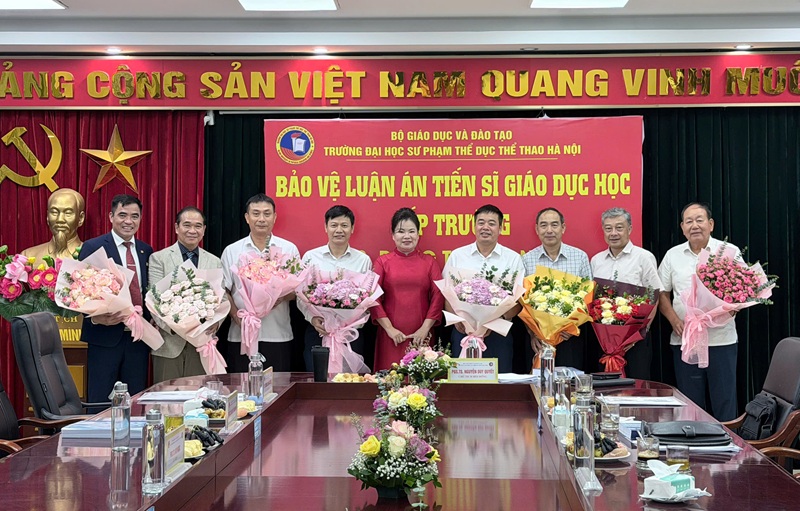 NCS. ĐẶNG THỊ KIM NGÂN BẢO VỆ THÀNH CÔNG LUẬN ÁN TIẾN SĨ GIÁO DỤC HỌC