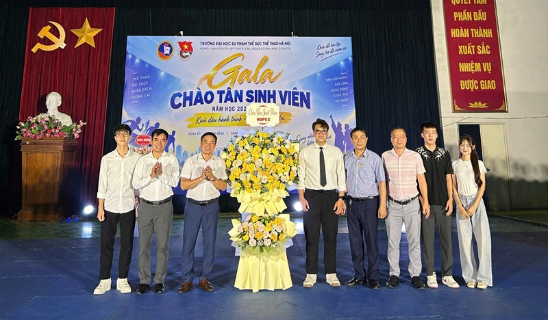 GALA CHÀO TÂN SINH VIÊN HUPES 2026: KHỞI ĐẦU MỘT HÀNH TRÌNH MỚI