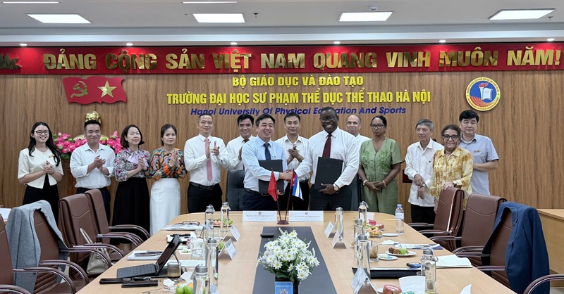 Trường Đại học Sư phạm TDTT Hà Nội và Trường Đại học Khoa học TDTT “Manuel Fajardo ký kết hợp tác trong đào tạo, nghiên cứu khoa học thể dục thể thao…