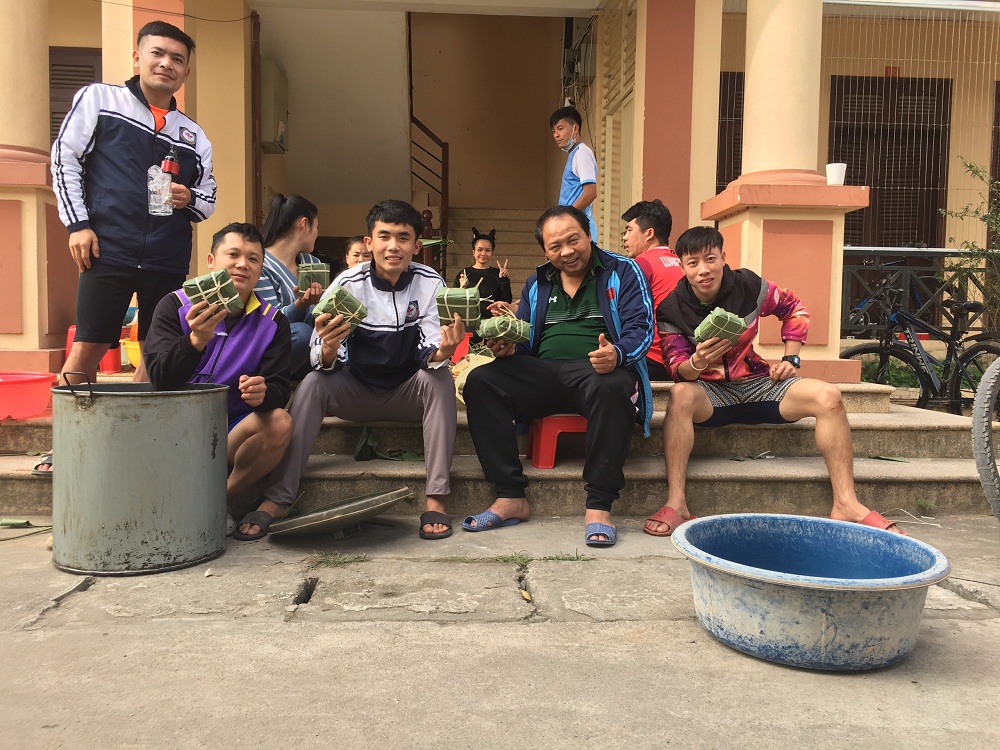 Nhà trường tổ chức nhiều hoạt động cho lưu học sinh Lào đón Tết Việt