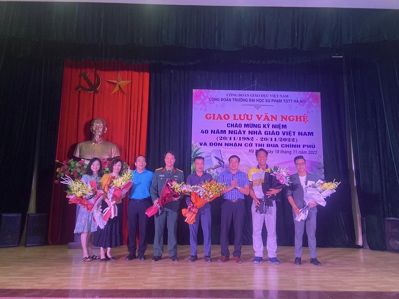 Công đoàn trường tổ chức Giao lưu văn nghệ chào mừng kỷ niệm 40 năm Ngày Nhà giáo Việt Nam