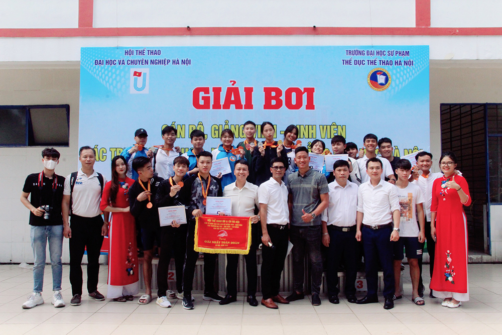 Nhất toàn đoàn tại Giải Bơi cán bộ - giảng viên, sinh viên các trường đại học, học viện và cao đẳng khu vực Hà Nội