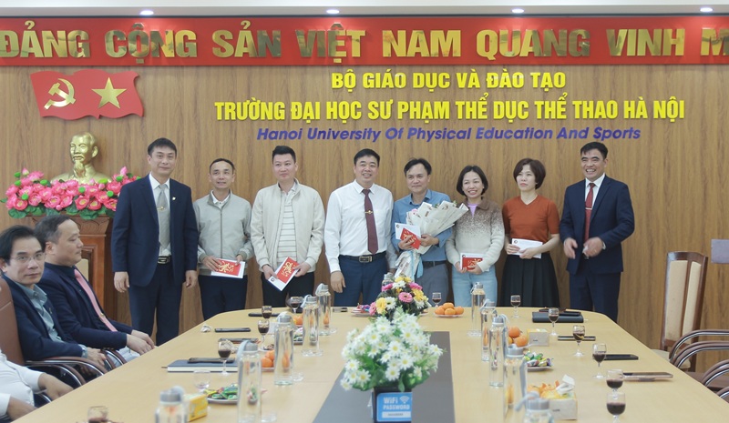 Gặp mặt đội ngũ y, bác sĩ nhân kỷ niệm 71 năm Ngày Thầy thuốc  Việt Nam (27/02/1955 – 27/02/2026)