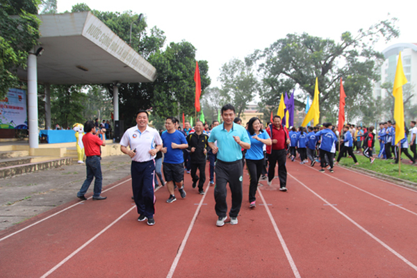 Trường ĐH Sư phạm TDTT Hà Nội sôi nổi Hội thao hưởng ứng “Ngày chạy Olympic vì sức khỏe toàn dân - 2019”