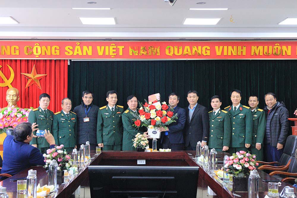 Gặp mặt kỷ niệm Ngày Quân đội nhân dân Việt Nam, Ngày Quốc phòng toàn dân