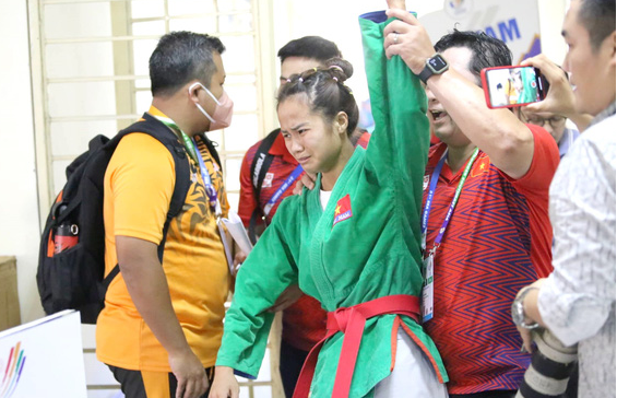 Đoàn Thanh niên Nhà trường kêu gọi giúp đỡ nhà vô địch kurash Tô Thị Trang