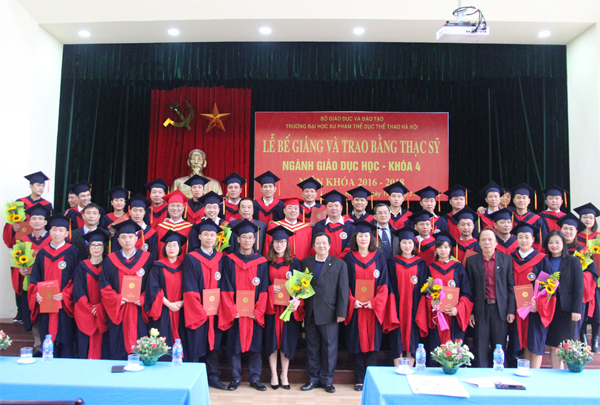 Trường ĐH Sư phạm TDTT Hà Nội trao bằng thạc sĩ cho 59 học viên