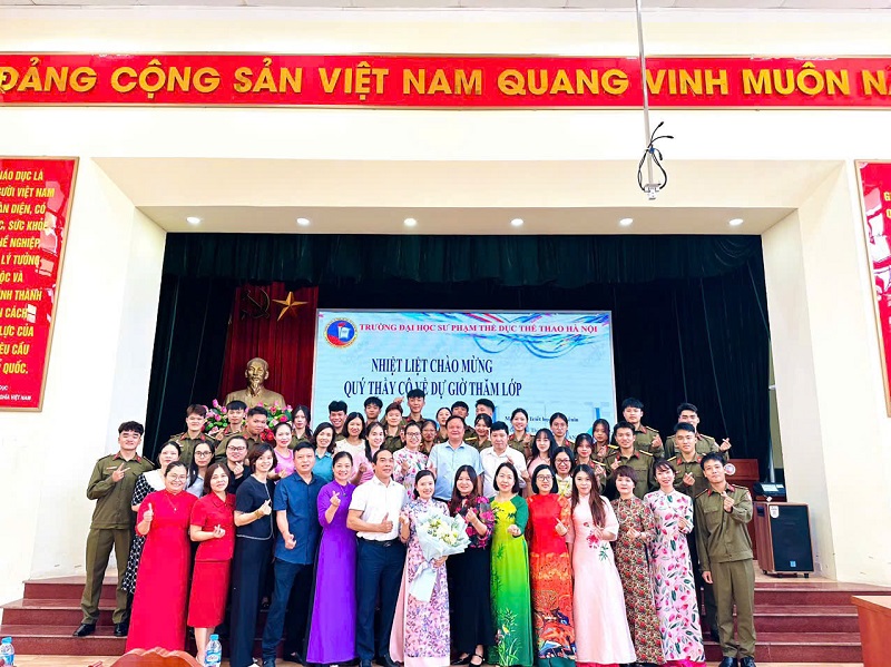 Công đoàn Trường Đại học Sư phạm TDTT Hà Nội: Sôi nổi phong trào thi đua chào mừng 43 năm Ngày Nhà giáo Việt Nam 