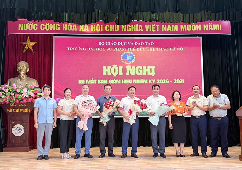 HỘI NGHỊ RA MẮT BAN GIÁM HIỆU NHIỆM KỲ 2026 – 2031 VÀ TRIỂN KHAI CÔNG TÁC ĐÀO TẠO, TUYỂN SINH NĂM HỌC 2026 – 2027